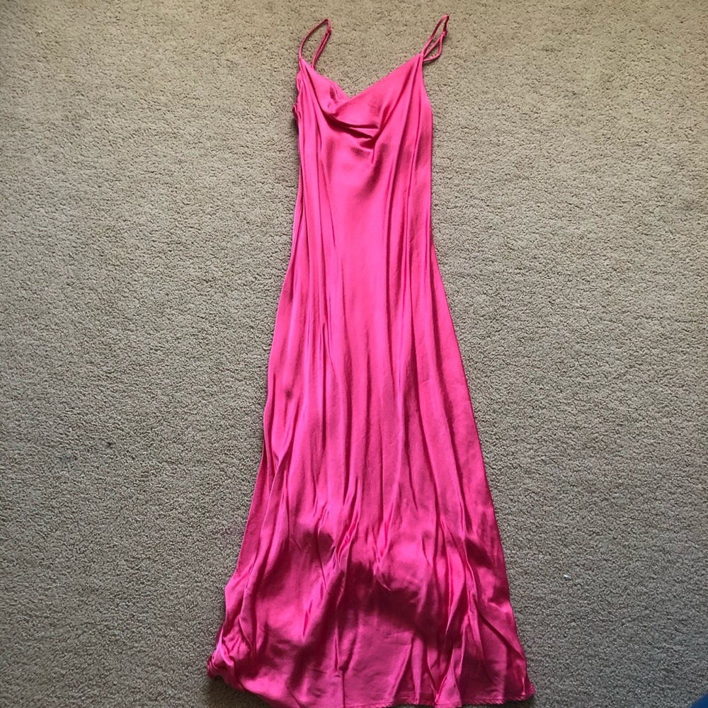 Zara satin dress😍